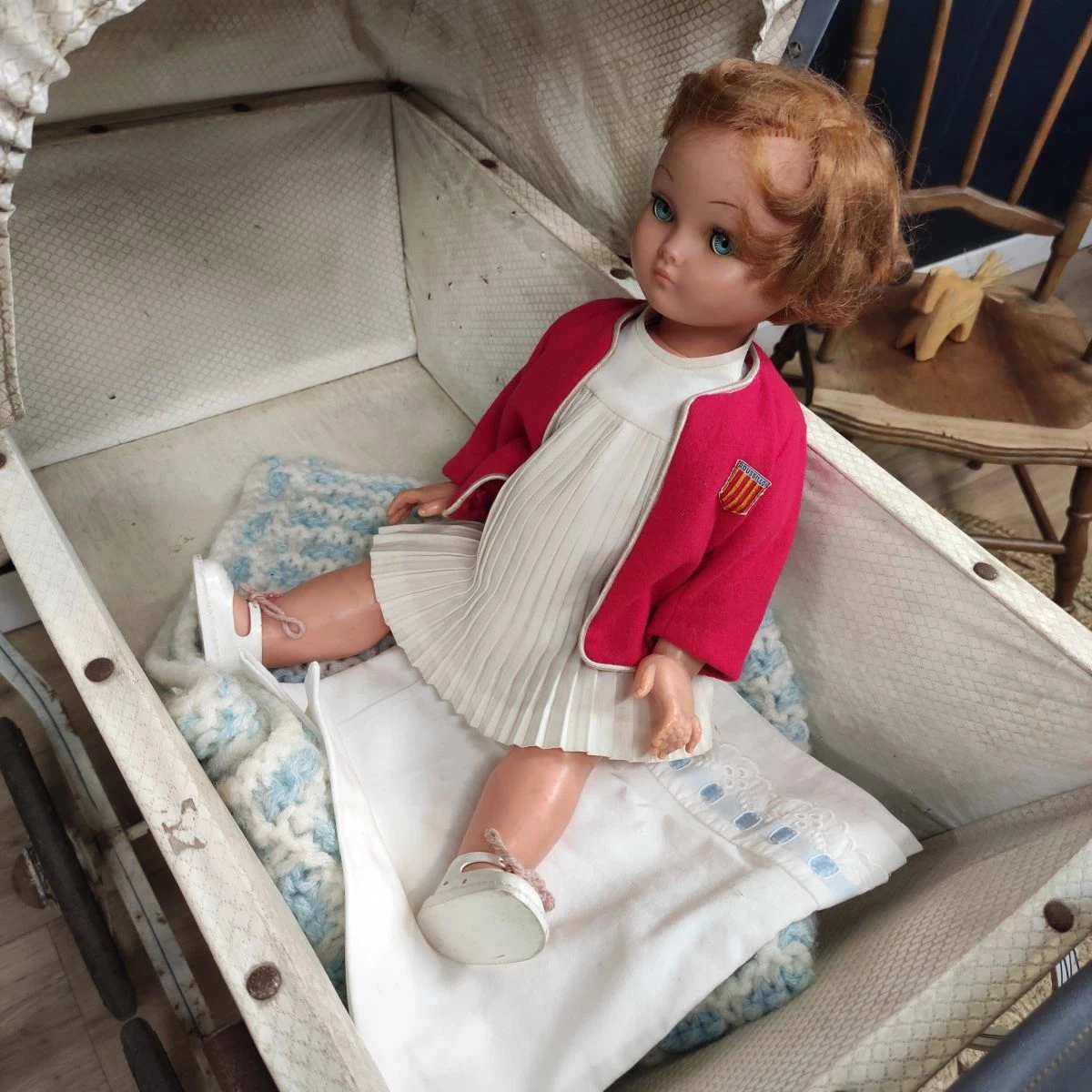 berceau en bois ancien pour poupées